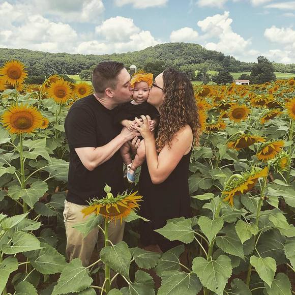 Meet your Posher, Tori - Picture 1 of 1